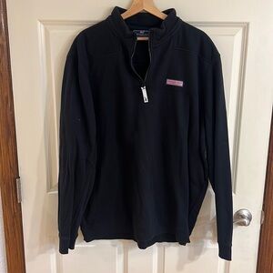 Black Vineyard vines sweatshirt